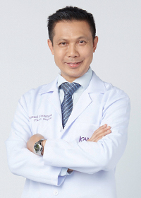 Dr.Kamol Pansritum M.D.